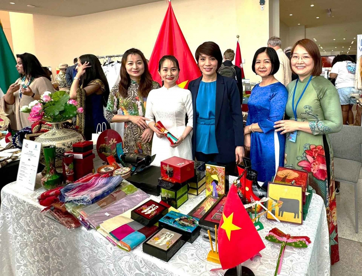 Vietnamese dishes impress visitors at UN International Bazaar 2024